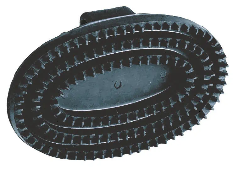Rubber currycomb Junior, oval, black, with handle, 12 x 8 cm