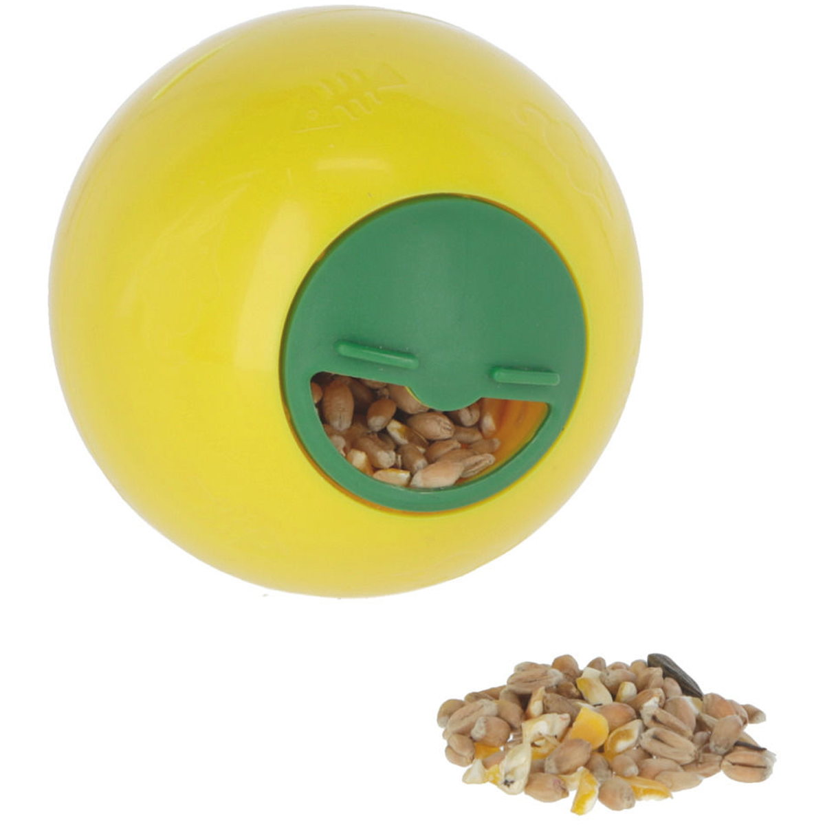 Snack ball for cats and chickens